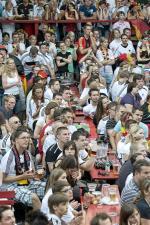 fussball-wm-2010-nordkurve-public-viewing-3 Public Viewing der Fussball WM 2010 an der Nordkurve in Hannover